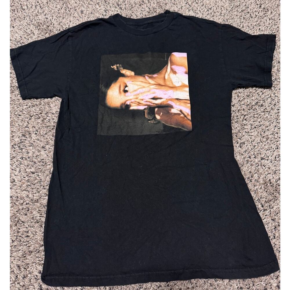 Ariana Grande Sweetener Bubble shirt